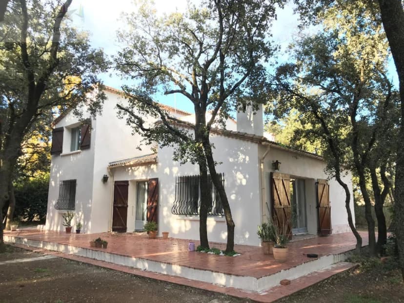 thumbnail of estate's photo