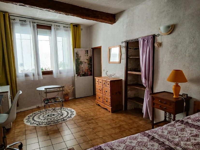 thumbnail of estate's photo