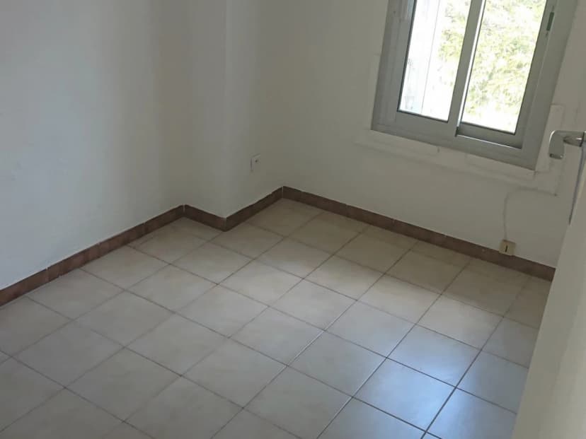 thumbnail of estate's photo