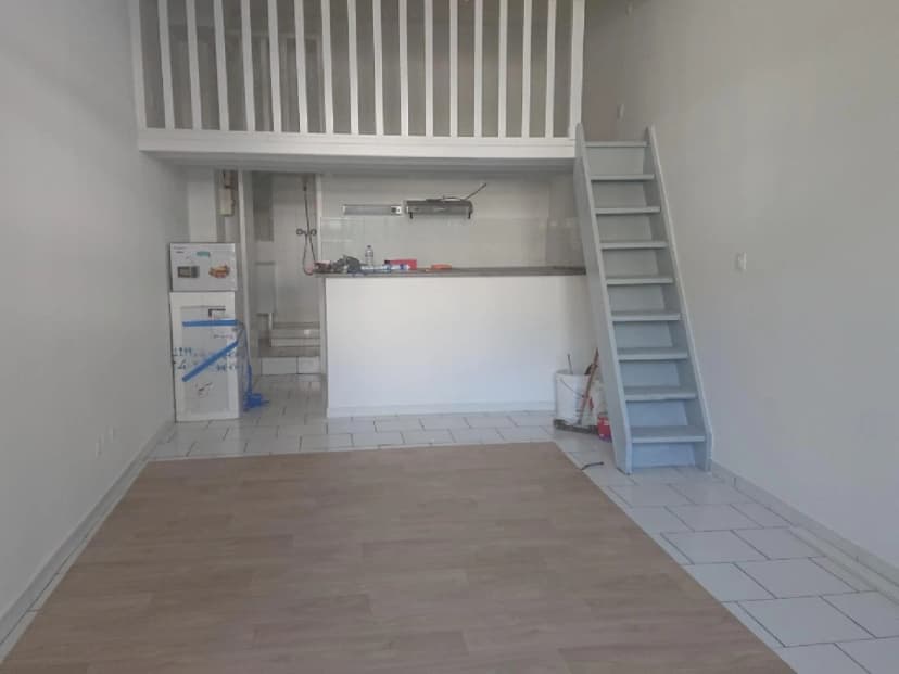 thumbnail of estate's photo