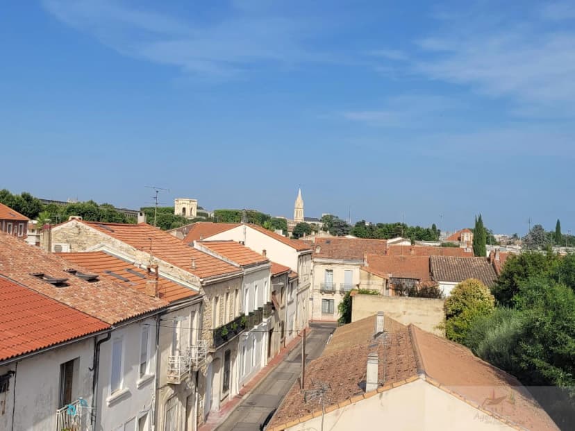 thumbnail of estate's photo