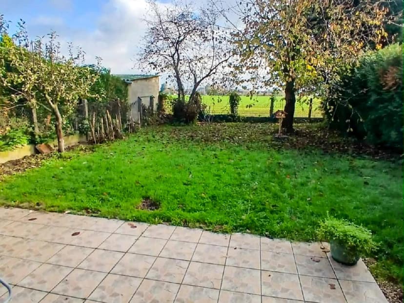 thumbnail of estate's photo