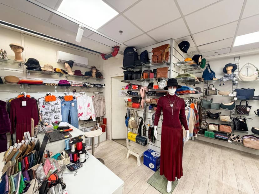 thumbnail of estate's photo